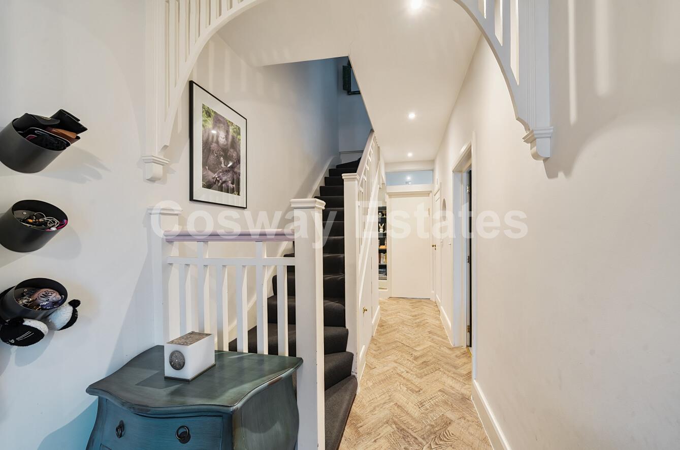 Brockenhurst Gardens, Mill Hill, NW7, London